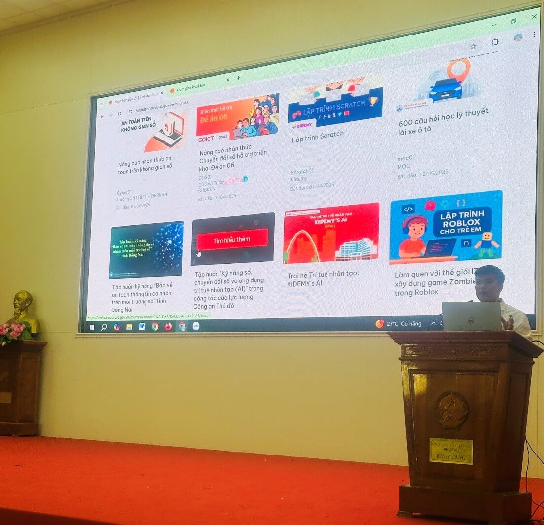 Trường THPT Hùng Vương tổ chức tập huấn phát triển năng lực số